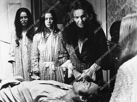 Elizabeth Hartman Geraldine Page Clint Eastwood film The Beguiled 6389-24