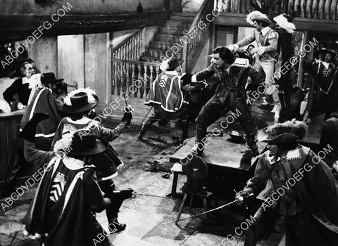 sword fighting sequence film The Three Musketeers 6473-22