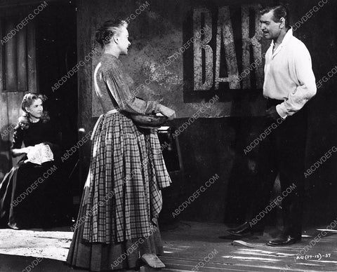 Clark Gable Jo Van Fleet film A King and Four Queens 6486-26