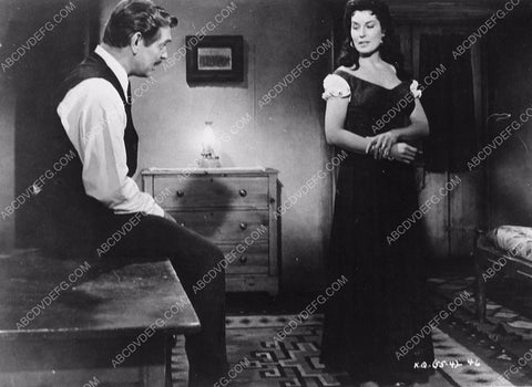 Clark Gable Jo Van Fleet film A King and Four Queens 6486-27