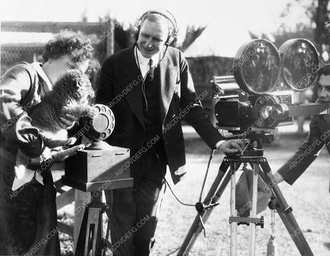 MGM silent film behind scenes w lion cub and cool old camera 6522-08