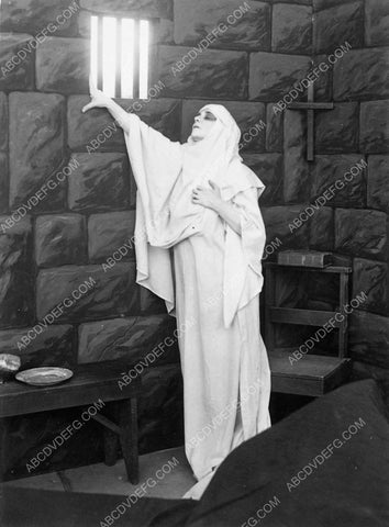 a nun in her room unknown silent film scene 6522-23