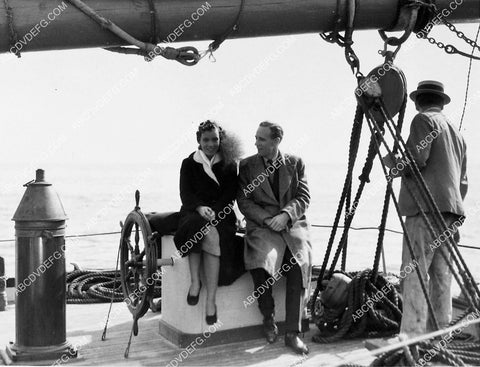 candid Leslie Howard and wife maybe 6555-03