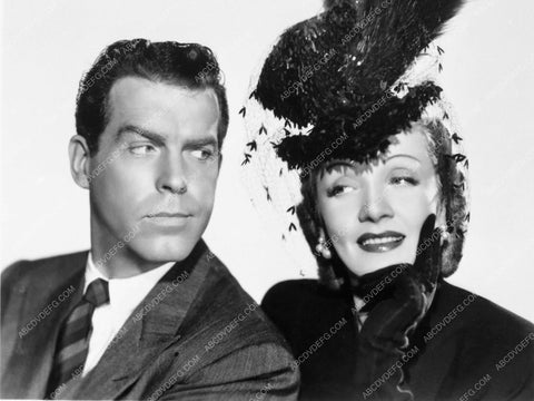 Fred MacMurray Marlene Dietrich film The Lady Is Willing 6572-22