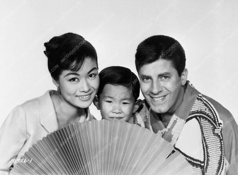 Jerry Lewis and cast from the Geisha Boy 6604-18