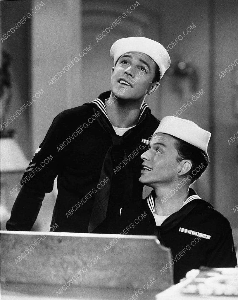 Kathryn Grayson Frank Sinatra and cast film Anchors Aweigh 661429