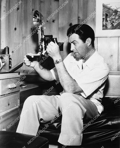 Robert Taylor w one of his many cameras 6629-10