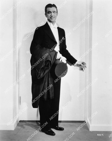 Robert Taylor in top hat and tails 6629-26