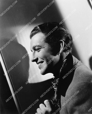 Robert Taylor profile portrait 6629-33