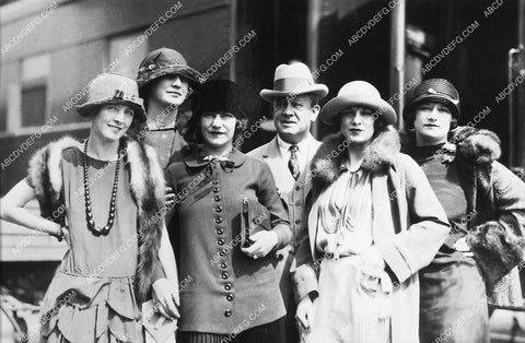 candid Viola Dana Shirley Mason and friends 6831-20