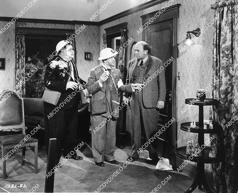 Oliver Hardy, Stan Laurel, Edgar Kennedy film Air Raid Wardens 6874-010