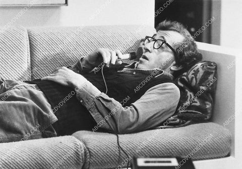 Woody Allen talking into the tape recorder film Manhattan 6907-34