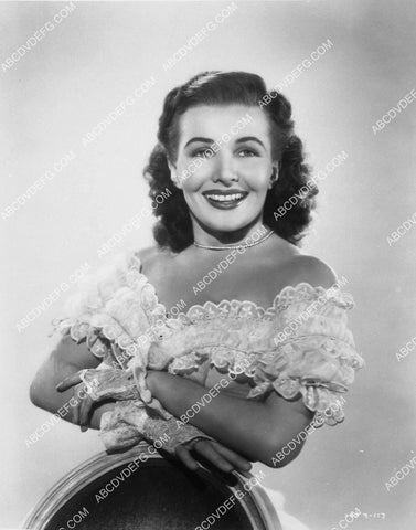 beautiful Catherine McLeod portrait 6942-02