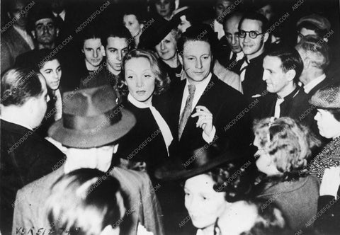 candid Hollywood Marlene Dietrich out w Joseph Von Sternberg 6974-32