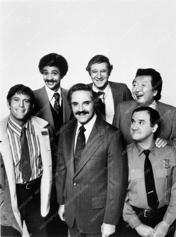 Hal Linden and cast Barney Miller TV show 7016-21