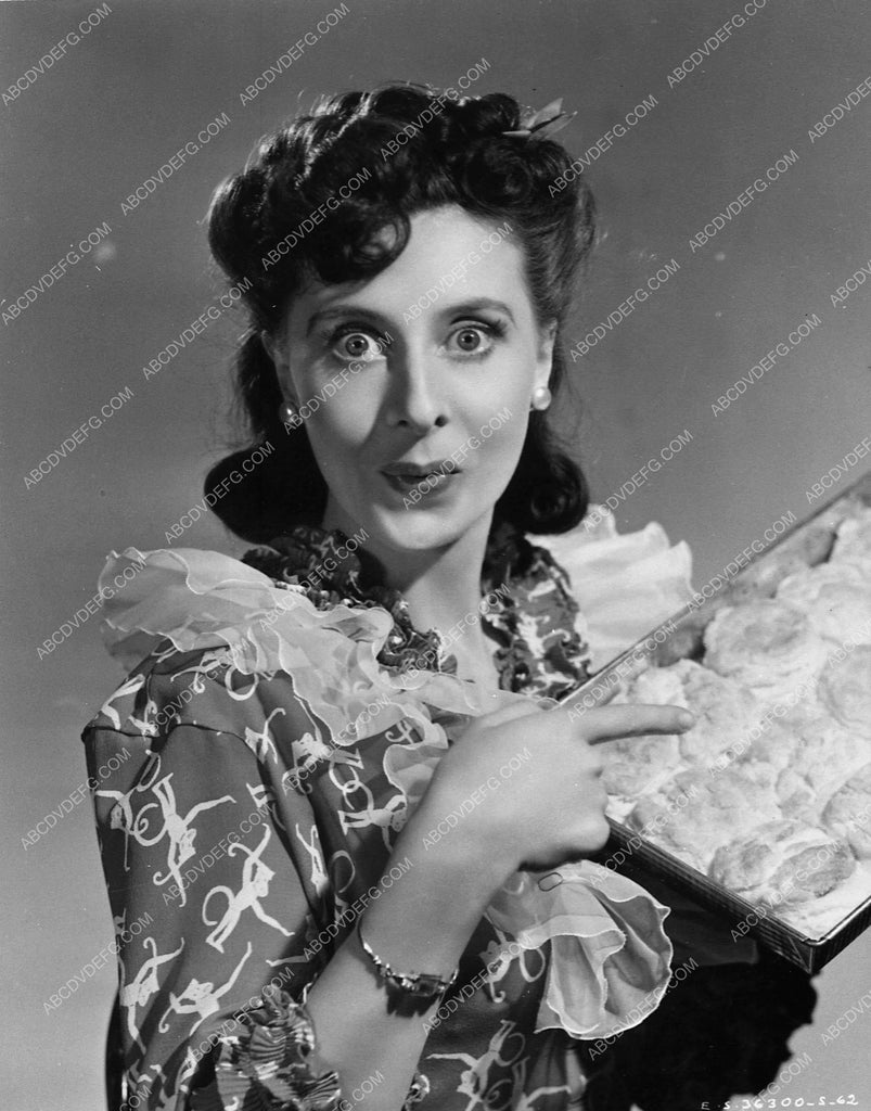 Mary Field Portrait 7137 05 ABCDVDVIDEO mary-field-portrait-7137-05-abcdvdvideo