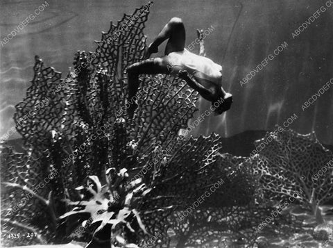 Esther Williams underwater sequence film The Ziegfeld Follies 7159-32