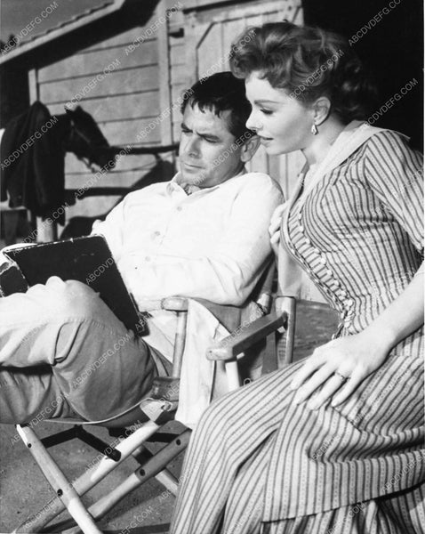 candid Jeanne Crain Glenn Ford reading script Fastest Gun Alive 7183-3 ...