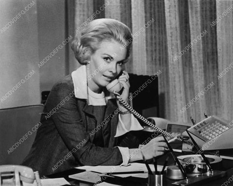 Jean Seberg on the telephone film Airport 7249-21