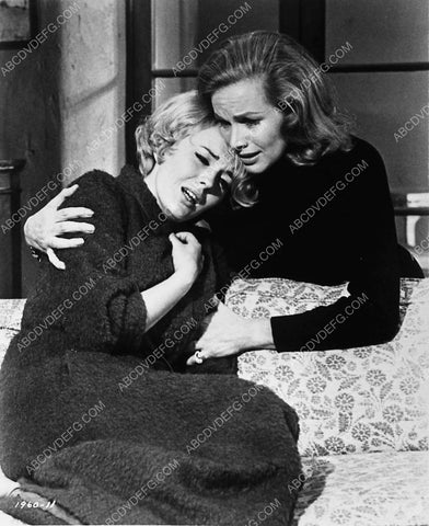 Jean Seberg Honor Blackman film Moment By Moment 7249-26