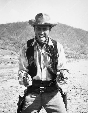 Tom Hunter western pose 7340-05