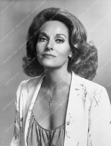 Lee Meriwether portrait 7340-24