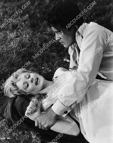 Jennifer Daniel film Kiss of the Vampire 7347-19