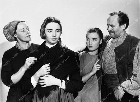 Jennifer Jones and cast religious film The Song of Bernadette 7373-33