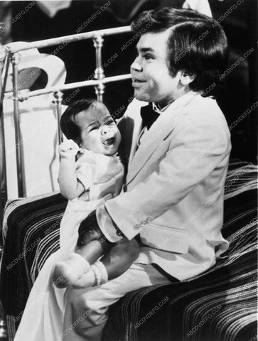 Herve Villachaize and child Fantasy Island 7483-21