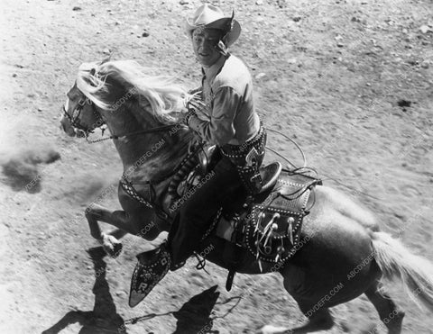 cool dolly shot of Roy Rogers and Trigger 7600-13