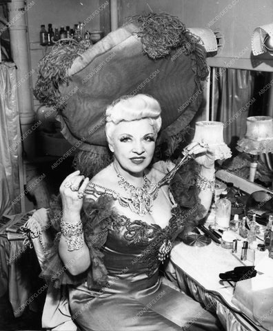 Mae West candid at her makeup table 7667-20