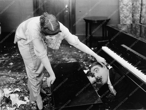 Rupert Julian silent film scene 7667-32