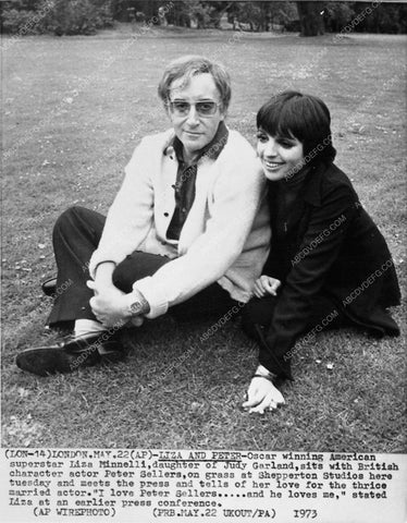 Liza Minnelli Peter Sellers 7675-20