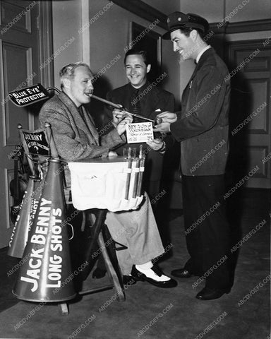 great candid Jack Benny Robert Taylor Mervyn LeRoy 7704-14