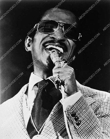 Sammy Davis Jr singing away 7762-25