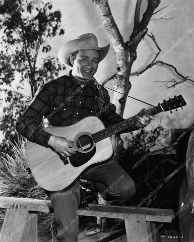 Roy Rogers playing guitar 7763a-13