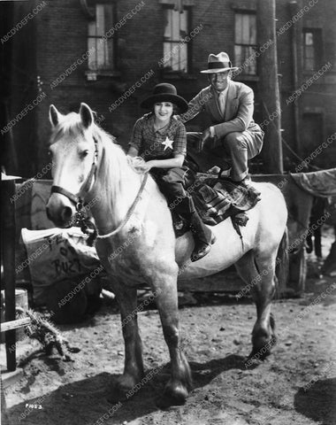 candid Douglas Fairbanks Sr Mary Pickford 7781-10