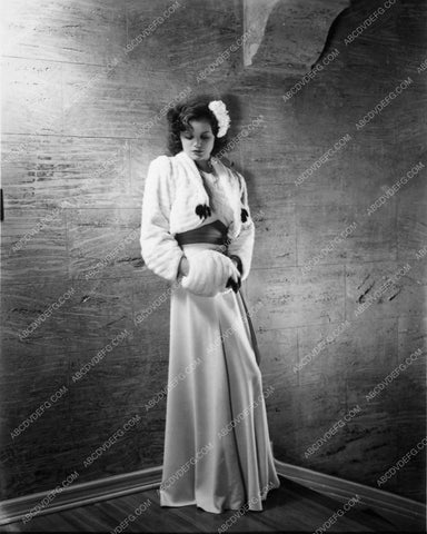 Simone Simon fashion 7883-21