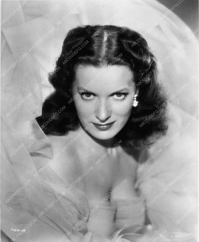 Maureen O'Hara portrait 7895-21