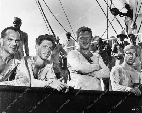 Steve McQueen Dustin Hoffman film Papillon 7895-25