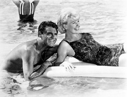 Doris Day Cary Grant That Touch of Mink 7998-33