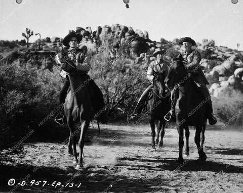 Jock Mahoney Dickie Moore serial film Cody of the Pony Express 8124-33