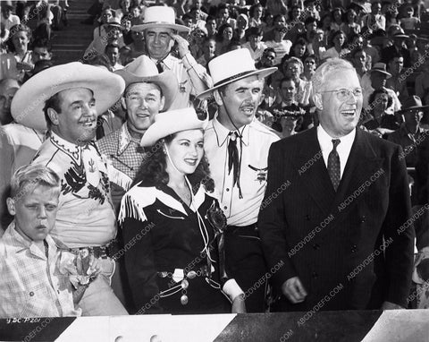 candid Leo Carrillo Roy Rogers Yvonne De Carlo Preston Foster at parade 8174-13
