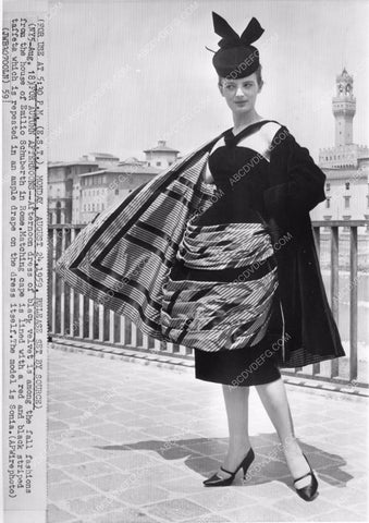 1959 latest autumn fashion Rome Emilio Schuberth show in Florence 81bx01-015