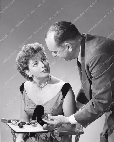 Coleen Gray with $40,000 in gems for upcoming show in Oakland 81bx01-021