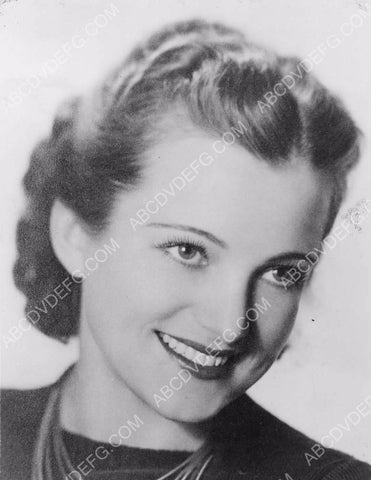 Ann Taylor compete in Cosmo Magazine's "Most Cosmopolitan Girl"81bx01-065