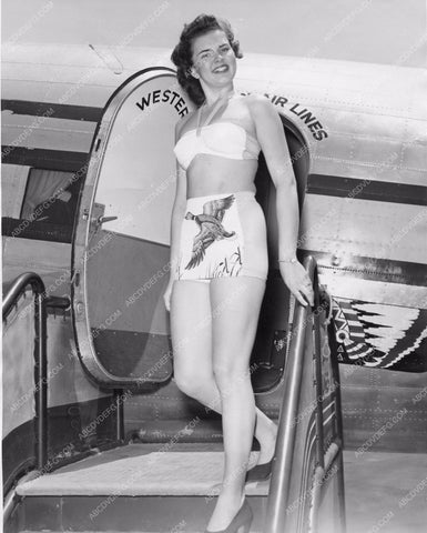 1948 Miss America Bebe Shopp in bikini on Western Airlines 81bx01-112