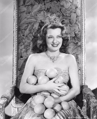lovely Ellen Drew crowned San Bernadino Cal Orange Show queen 81bx01-291