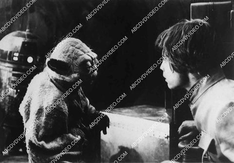 Mark Hamill and Yoda film The Empire Strikes Back 8201-33