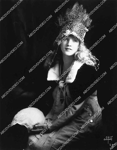 Mary Miles Minter portrait 8205-14